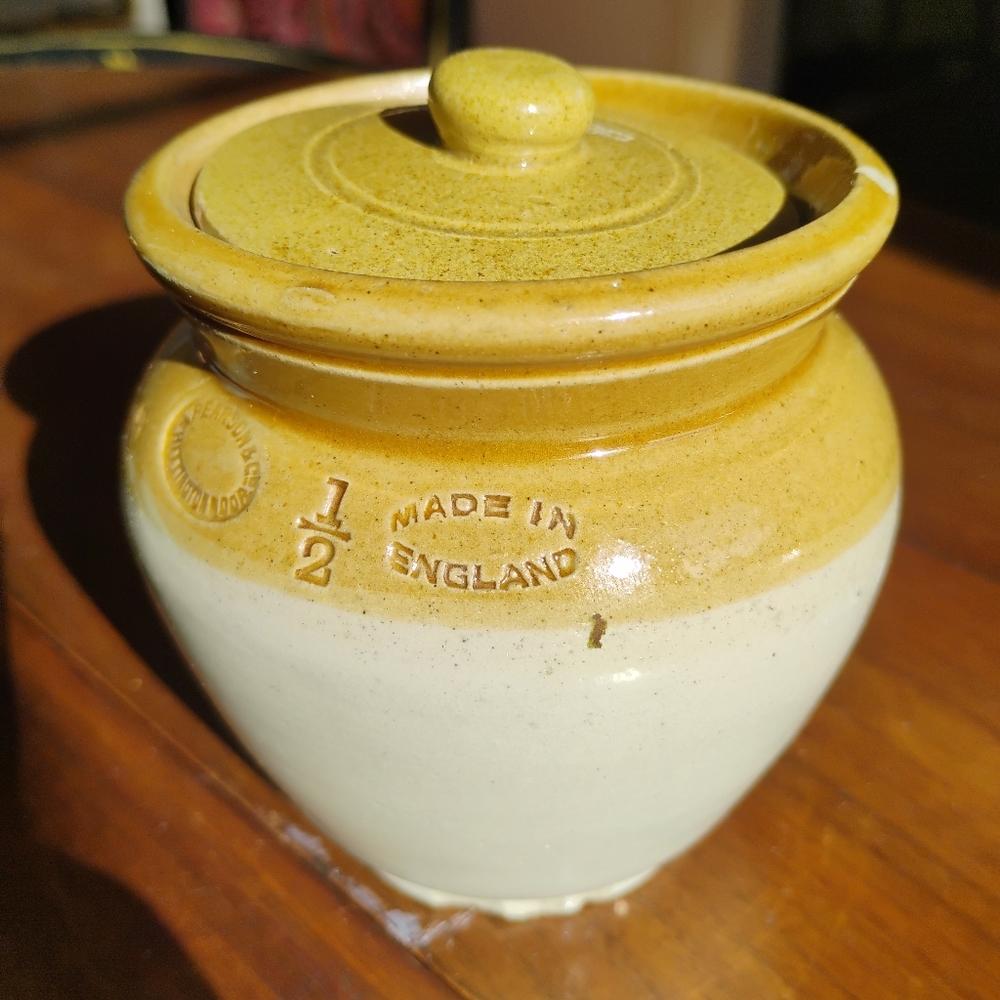 Pearson & Co. Treacleware Glazed 1/2 Pint Crock Pot with Lid - Made in England